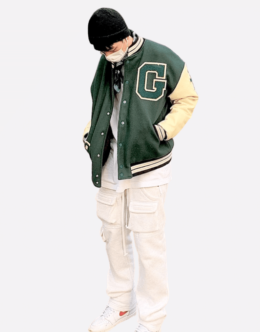 Sneaked - Veste teddy oversize en jersey style universitaire avec patch sur les manches - Vert