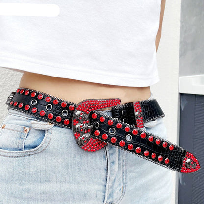 Ceinture avec faux diamant rouge et strass style y2k